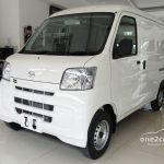 Daihatsu Cargo Van 1